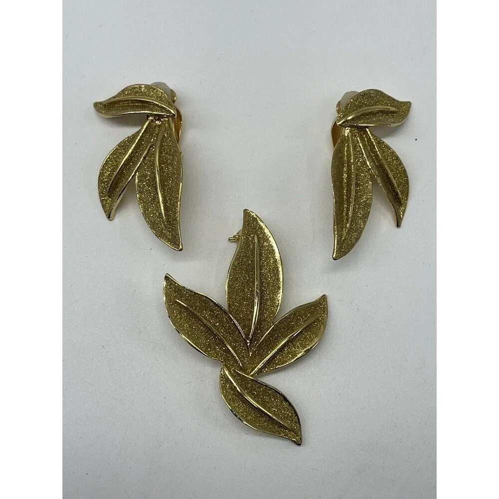 Gold Leaf Brooch & Matching Clip Earrings